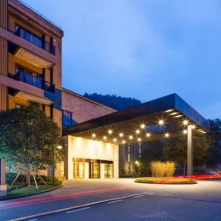 فندق Radisson Chongqing South Hot Spring المظهر الخارجي الصورة