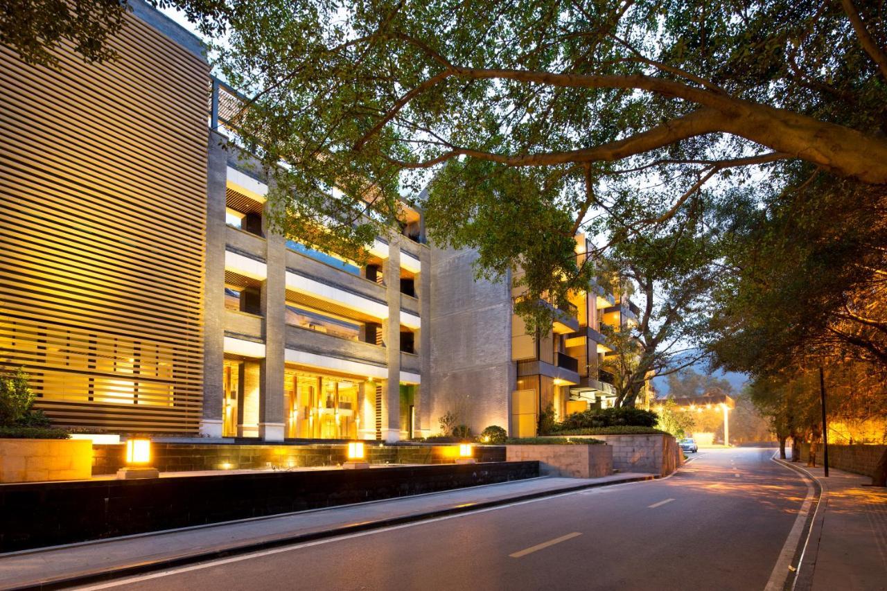 فندق Radisson Chongqing South Hot Spring المظهر الخارجي الصورة